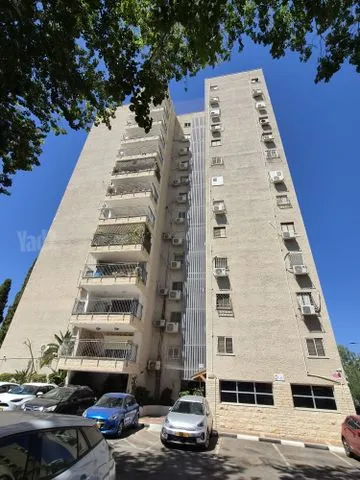 דירה 4 חדרים למכירה בהרב יוסף לוי 3, קרית מוצקין — תמונה 1