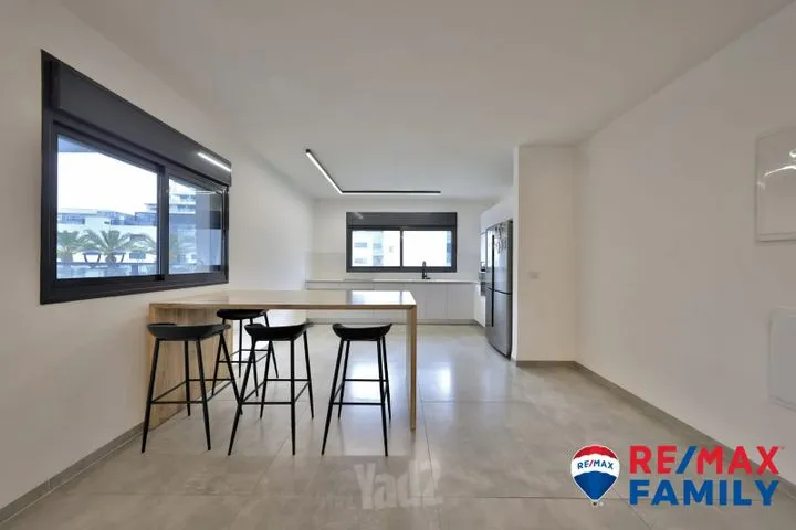 דירה 4 חדרים למכירה ב, קרית ביאליק — תמונה 4