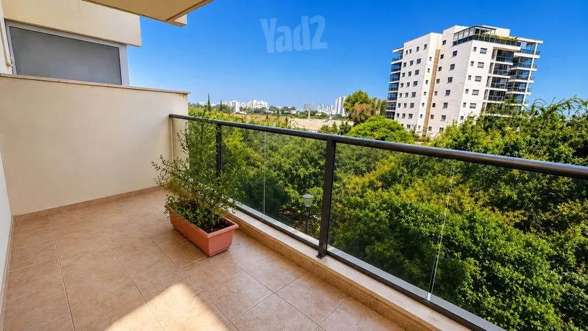 דירה 5 חדרים למכירה ביקינטון 4, קרית ביאליק — תמונה 5