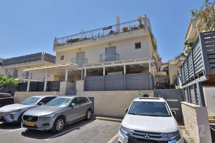 דו משפחתי 6 חדרים למכירה בבית"ר 9, קרית אתא — תמונה 6