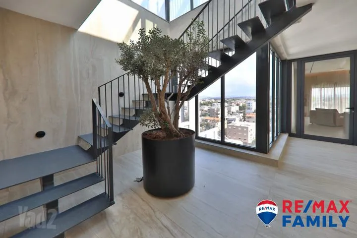 גג/ פנטהאוז 4 חדרים למכירה באלכסנדר זייד 29, קרית חיים — תמונה 7