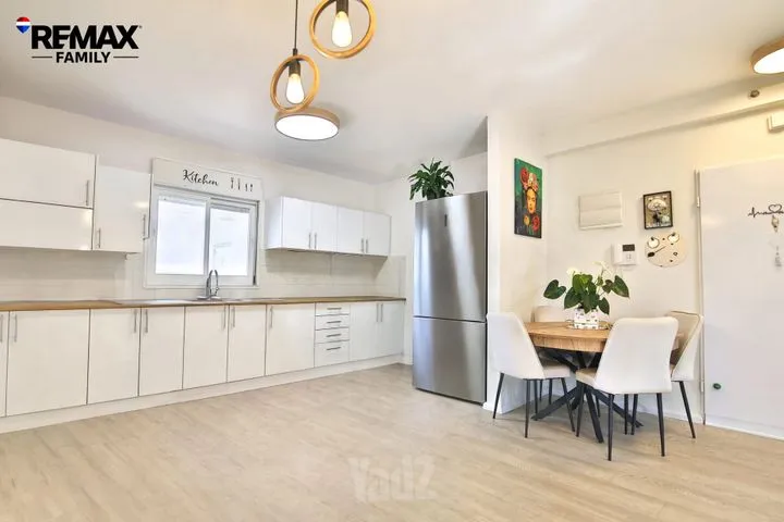 דירה 3 חדרים למכירה ביצחק בן צבי, קרית מוצקין — תמונה 2