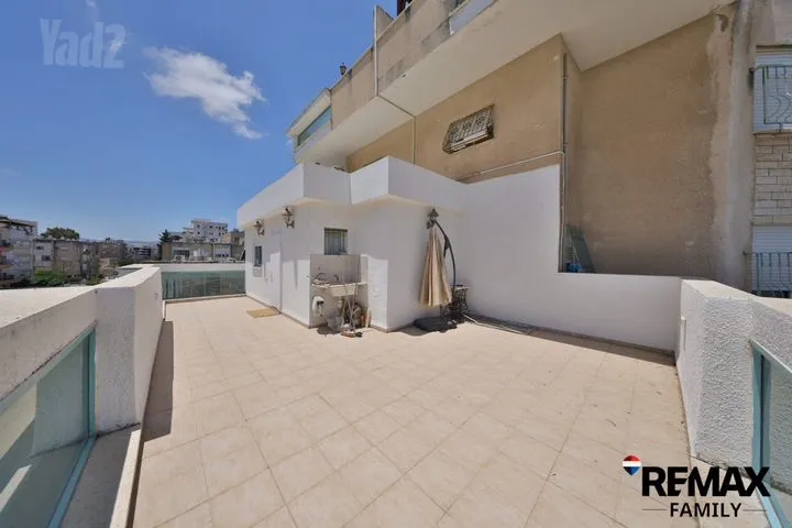 בית פרטי/ קוטג' 6.5 חדרים למכירה ב, קרית מוצקין — תמונה 9
