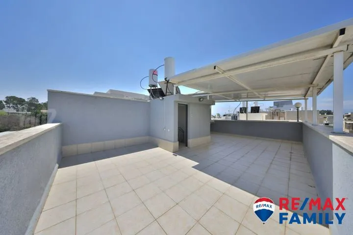 דו משפחתי 5 חדרים למכירה בהגפן, קרית ביאליק — תמונה 6
