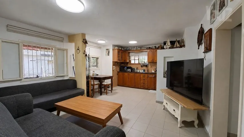 דירה 2.5 חדרים למכירה בפינסקר 32, קרית אתא — תמונה 1
