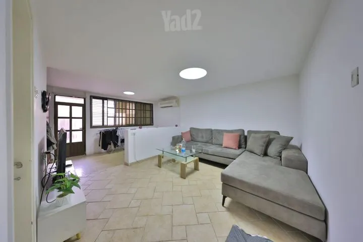 בית פרטי/ קוטג' 5 חדרים למכירה בדרך עכו חיפה 119, קרית מוצקין — תמונה 2