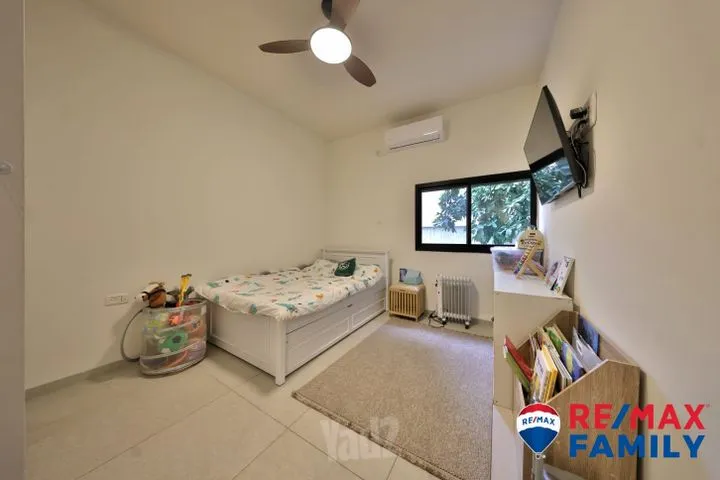 דו משפחתי 4 חדרים למכירה בהנוטר, קרית חיים — תמונה 8