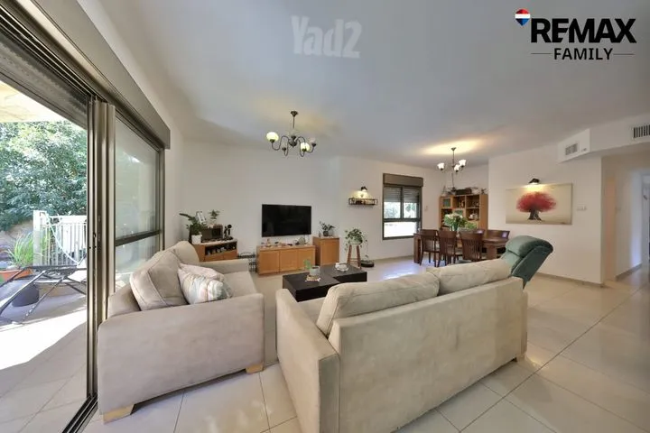 דירת גן 6 חדרים למכירה באדגר דגה 19, קרית אתא — תמונה 2