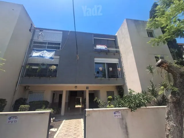 דירה 4 חדרים למכירה בהאורנים 13, קרית ביאליק — תמונה 4