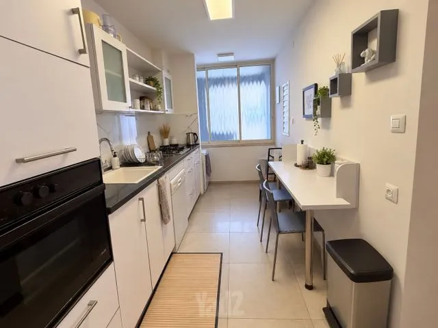 דירה 4 חדרים למכירה בקרן היסוד, קרית ביאליק — תמונה 2