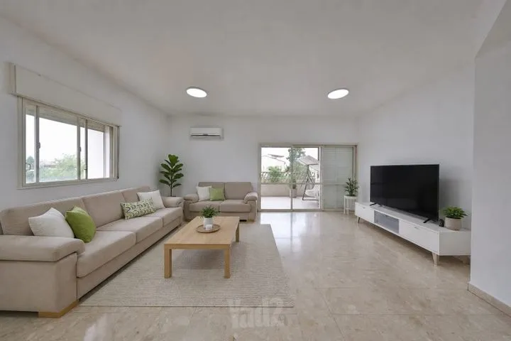 גג/ פנטהאוז 5 חדרים למכירה בהנוטר 41, קרית חיים — תמונה 1