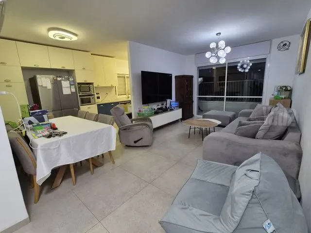 דירה 5 חדרים למכירה באחד העם 3, קרית אתא — תמונה 2