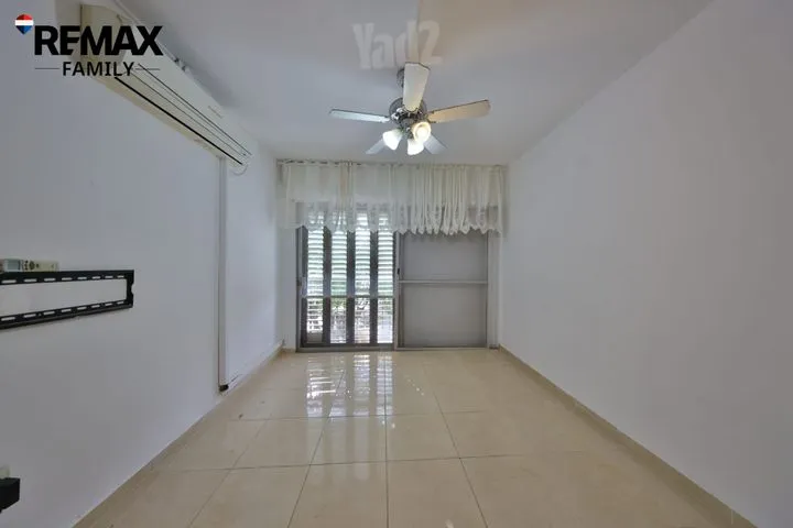 דירה 4 חדרים למכירה בקרן היסוד 104, קרית ביאליק — תמונה 10