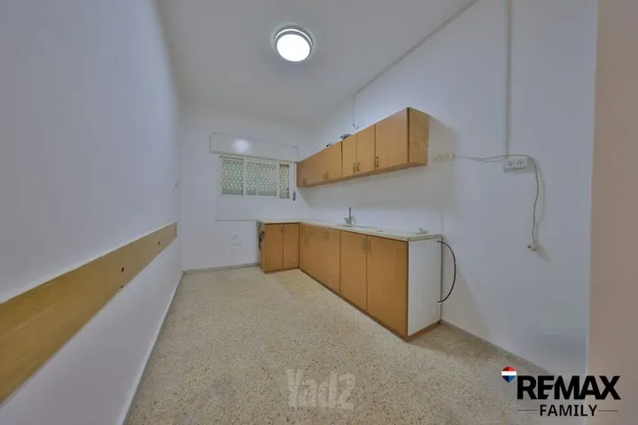 דירה 4 חדרים למכירה בדפנה 13, קרית ביאליק — תמונה 4