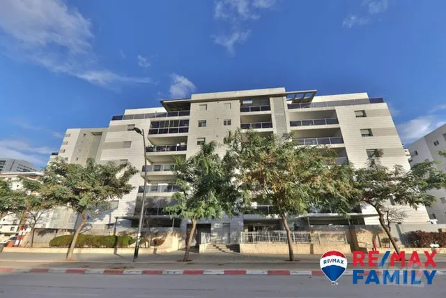 דירה בנעמי שמר — תמונה 6