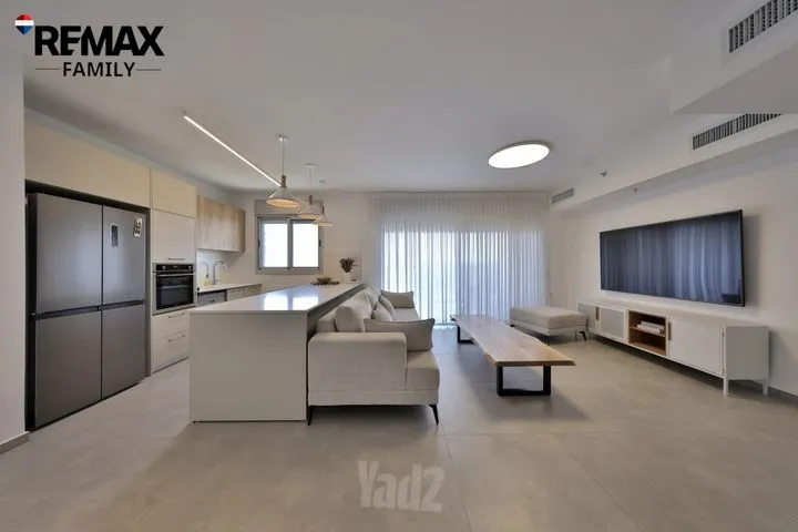 דירה 5 חדרים למכירה באהוד מנור 9, קרית ביאליק — תמונה 1