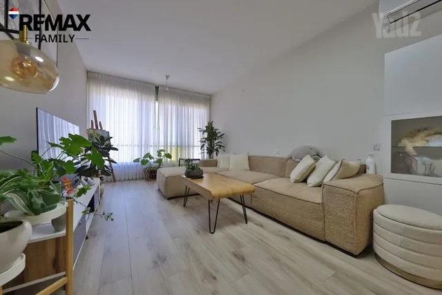 דירה בדבורה 1, קרית מוצקין