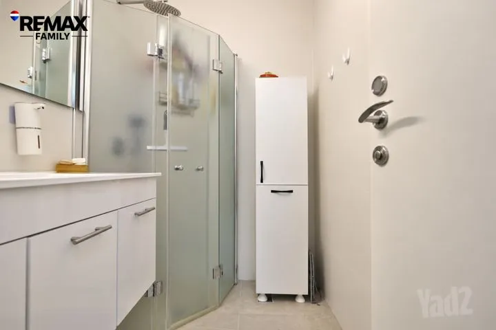 דופלקס 4 חדרים למכירה במנחם בגין 2, קרית מוצקין — תמונה 12
