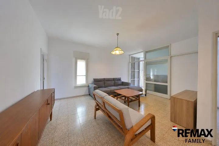 בית פרטי/ קוטג' 7 חדרים למכירה באשל, קרית ביאליק — תמונה 2