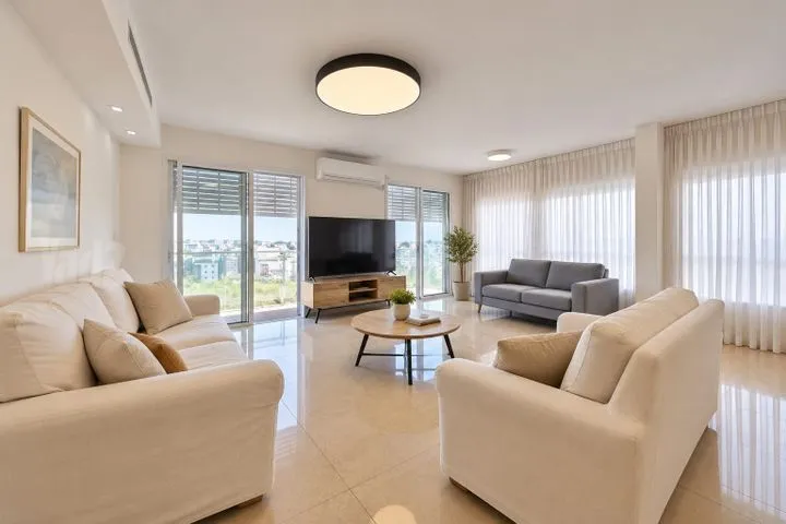 דירה 4 חדרים למכירה בהרב קוק 40, קרית מוצקין — תמונה 1