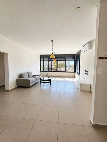 דירה בהגפן 29, קרית ביאליק