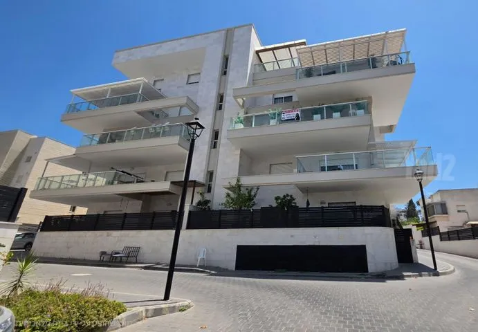 דירה 5 חדרים למכירה בהדקלים 5, קרית אתא — תמונה 7