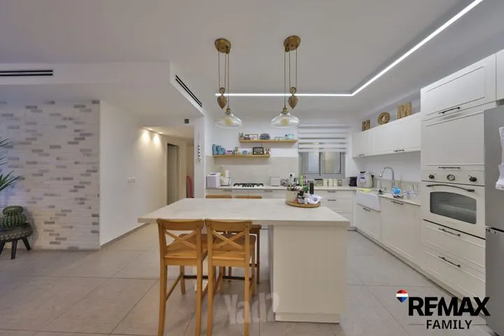 דירה 5 חדרים למכירה באהוד מנור 4, קרית ביאליק — תמונה 4