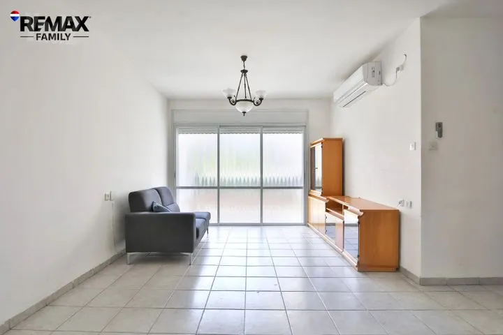 דירה 4 חדרים למכירה ברחל 14, קרית ביאליק — תמונה 3