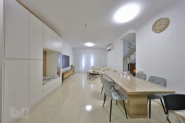 דירה 5 חדרים למכירה בשדרות בן גוריון 64, קרית מוצקין — תמונה 5