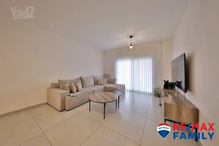 דירה 5 חדרים למכירה באהוד מנור, קרית ביאליק — תמונה 2
