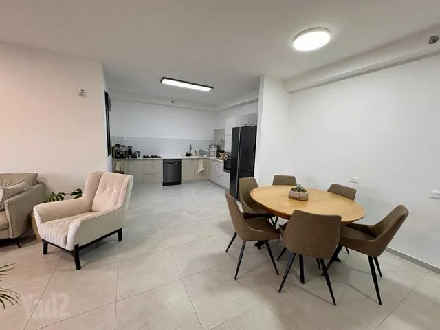 דירה באריק אינשטיין 10 — תמונה 2
