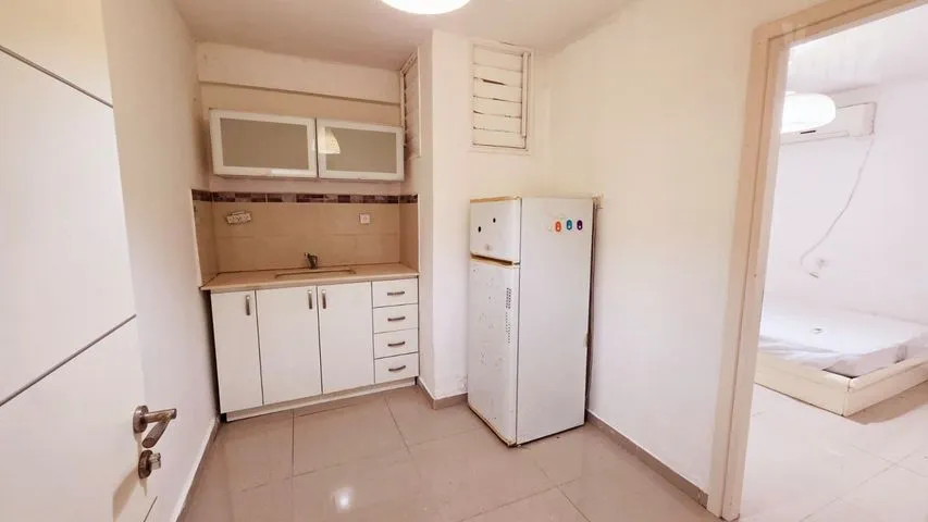 דירה 3 חדרים למכירה בהראשונים 7, קרית ים — תמונה 1
