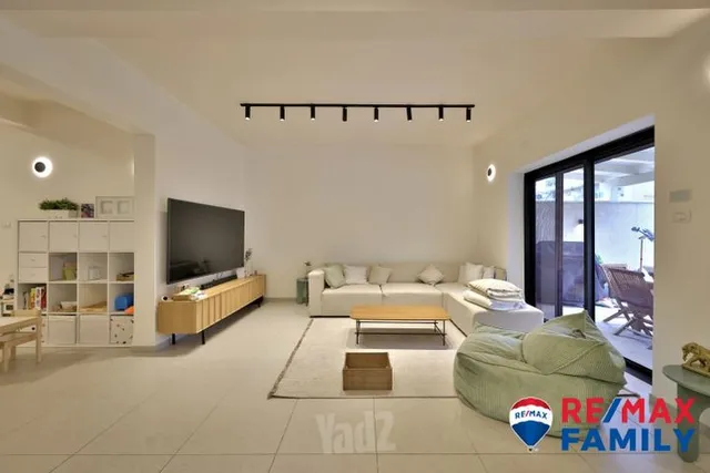 דו משפחתי בהנוטר — תמונה 2