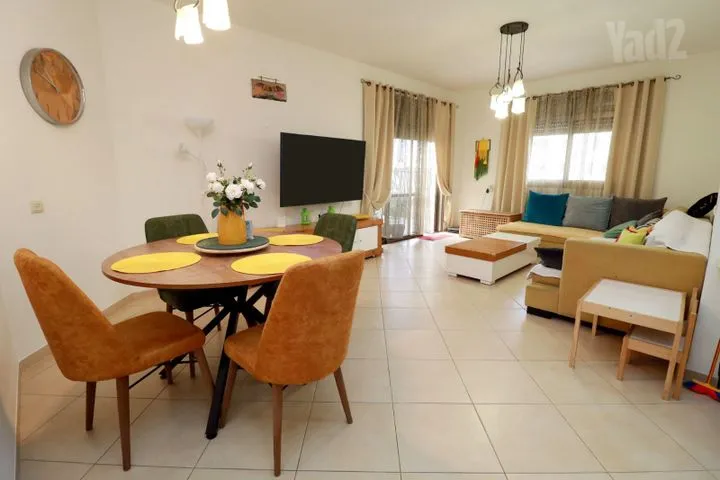 דירה 4 חדרים למכירה בשלום עליכם 32, קרית אתא — תמונה 1