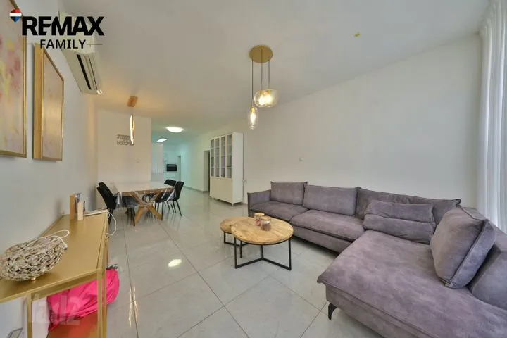 דירה 3.5 חדרים למכירה בכצנלסון 19, קרית מוצקין — תמונה 1