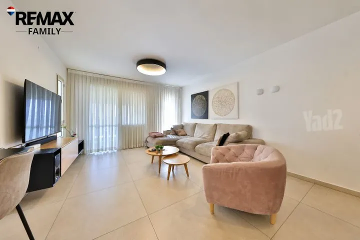 גג/ פנטהאוז 6 חדרים למכירה ביקינטון 12, קרית ביאליק — תמונה 1