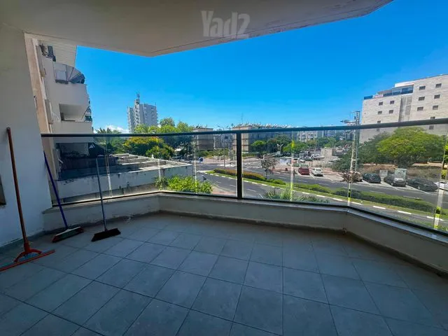 דירה 4 חדרים למכירה בורד 28, קרית מוצקין — תמונה 5