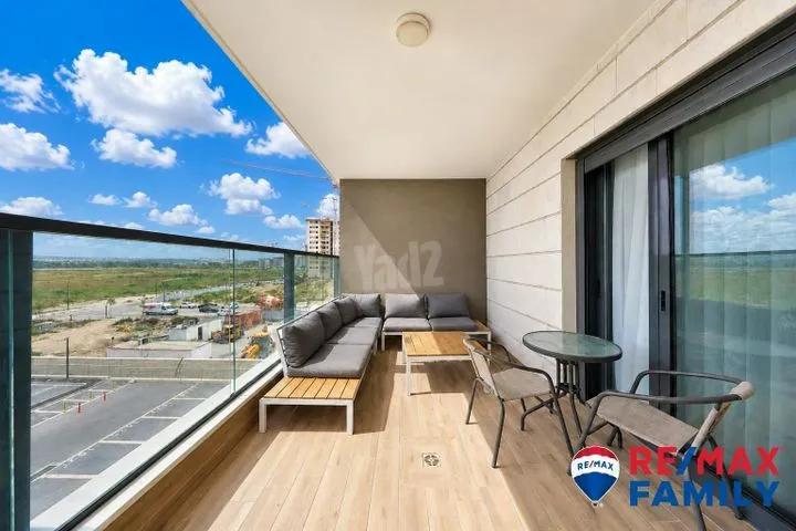 דירה 4 חדרים למכירה בנעמי שמר 32, קרית ביאליק — תמונה 11