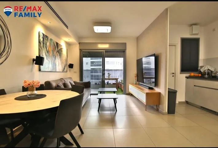 דירה 4 חדרים למכירה בשושנה דמארי, קרית ביאליק — תמונה 4