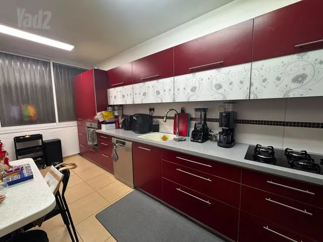 דירה 4 חדרים למכירה בהשקדים 14, קרית ביאליק — תמונה 2