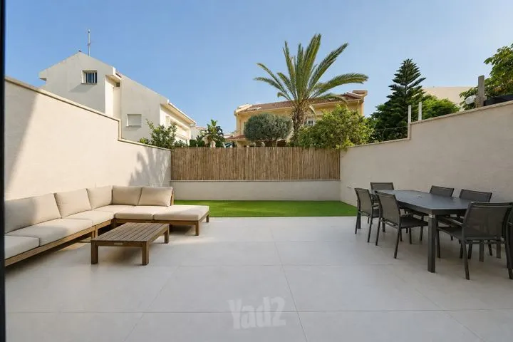 דו משפחתי 5.5 חדרים למכירה בערמונים 49, קרית ים — תמונה 1