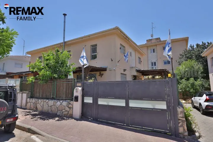 דו משפחתי 5 חדרים למכירה בפול סזאן 10, קרית אתא — תמונה 12