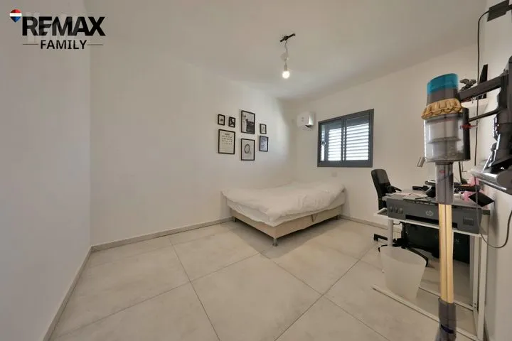דירה 5 חדרים למכירה בנעמי שמר 12, קרית ביאליק — תמונה 9