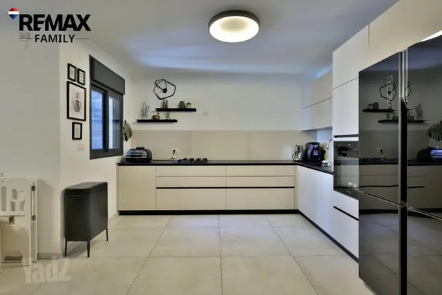 דירה בנעמי שמר 12 — תמונה 5
