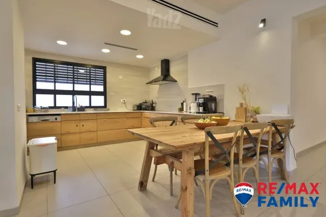 דו משפחתי בהנוטר — תמונה 5