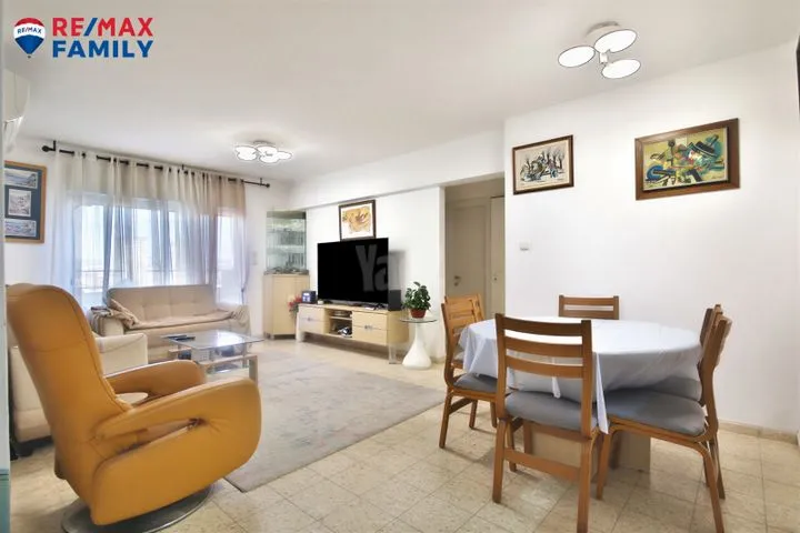 דירה 4 חדרים למכירה בחיים, קרית ביאליק — תמונה 1
