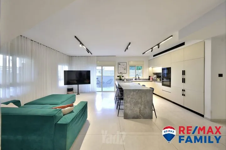 דירת גן 5 חדרים למכירה בהגפן, קרית ביאליק — תמונה 3