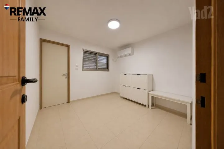 דופלקס 6 חדרים למכירה ב, קרית מוצקין — תמונה 10