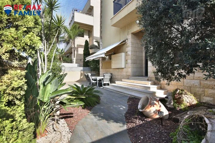 דירת גן 5.5 חדרים למכירה בהרב קוק, קרית מוצקין — תמונה 2