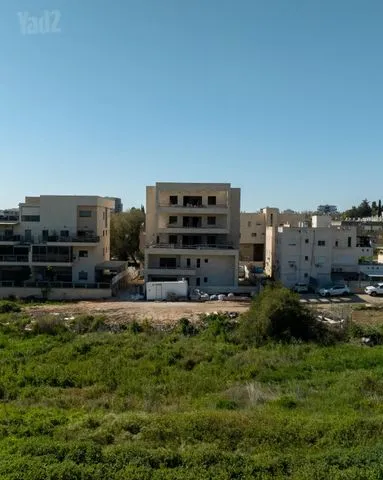 דירת גן 5 חדרים למכירה בבעל שם טוב, קרית אתא — תמונה 1